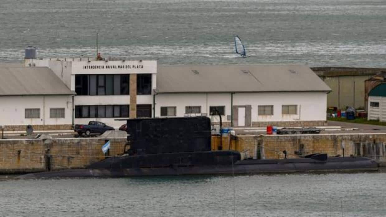 Un submarino, atracado en la base naval de Mar del Plata