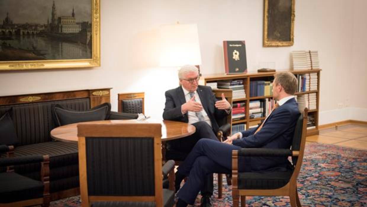 El presidente alemán, Frank -Walter Steinmeier, se reúne con el líder liberal, Christian Linder