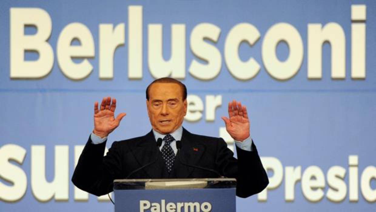 Silvio Berlusconi, durante un mitin para las elecciones regionales, en Palermo