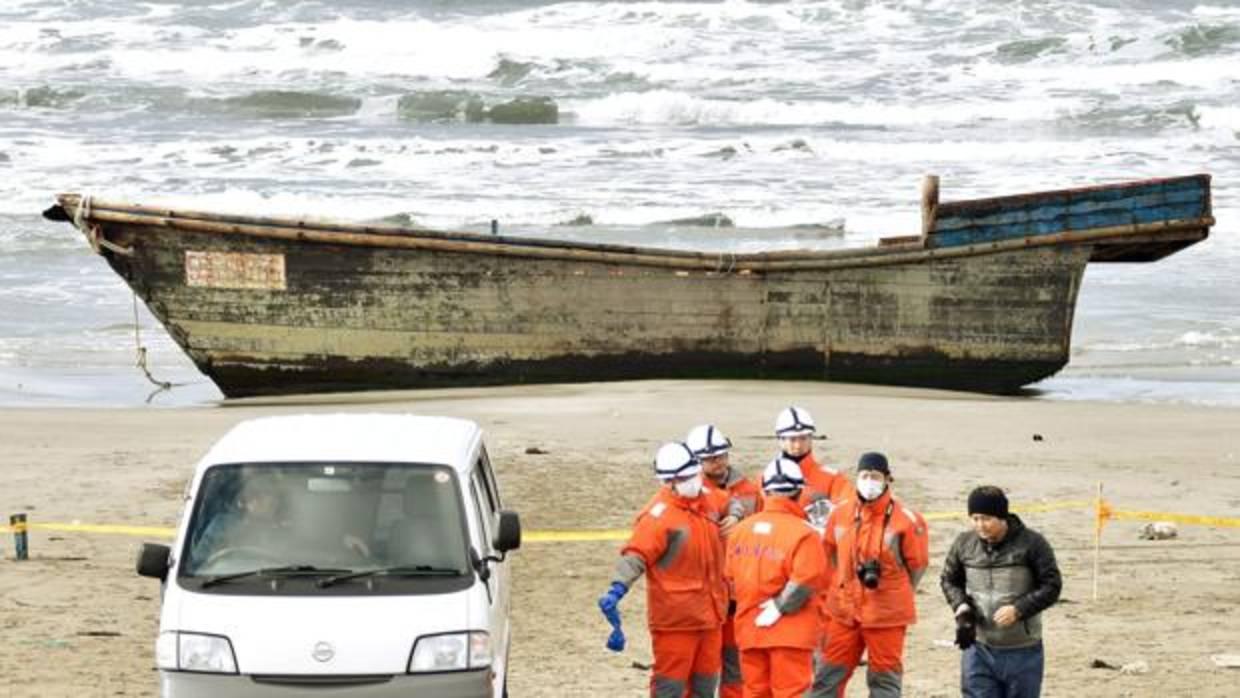 Hallan ocho cadáveres en un navío a la deriva en Japón que podrían ser norcoreanos