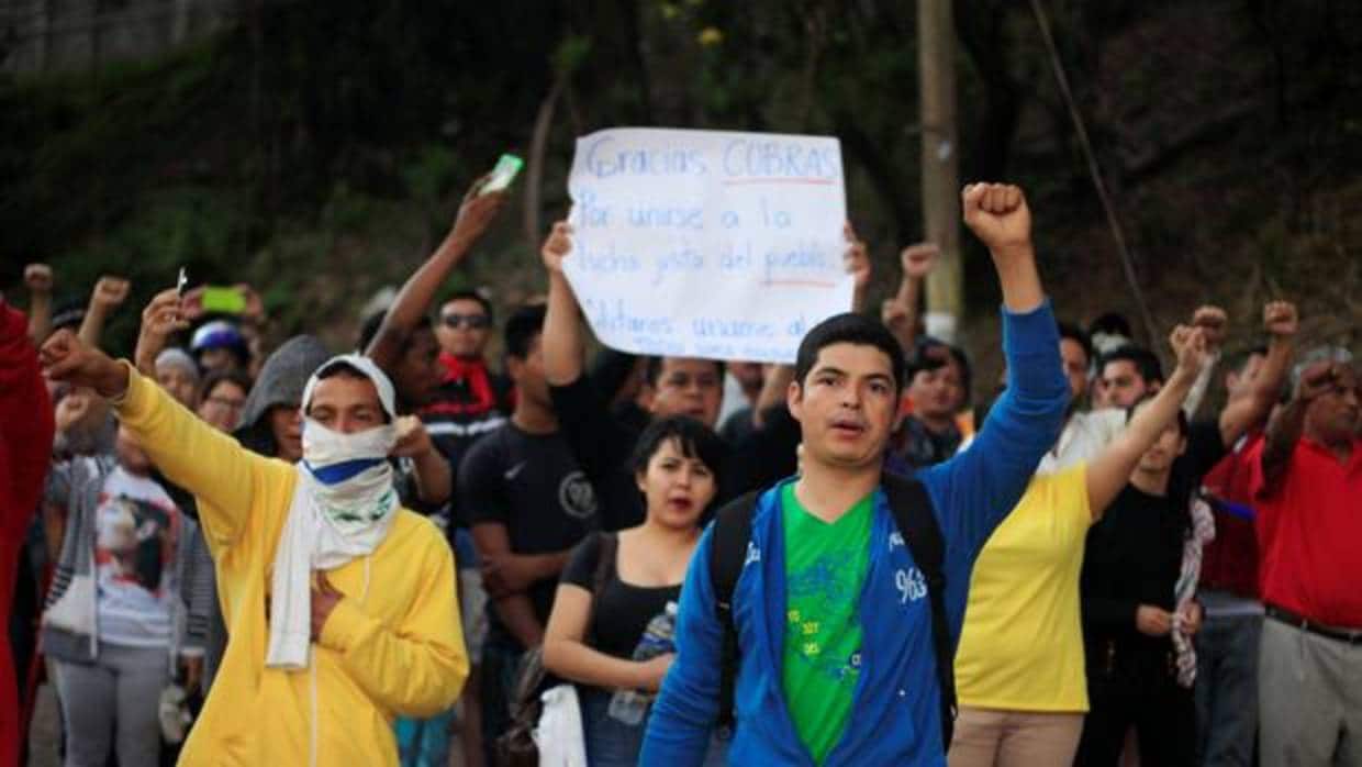 Apoyo popular a la huelga de Policía en Honduras