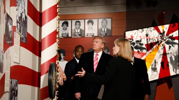 Trump, boicoteado en la apertura de un museo sobre la raza negra