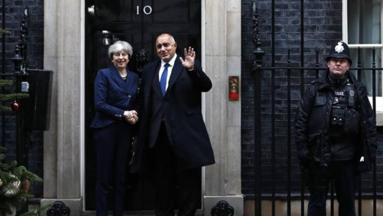 El primer ministro búlgaro Boyko Borissov es recibido por Theresa May en el número 10 de Downing Street este lunes