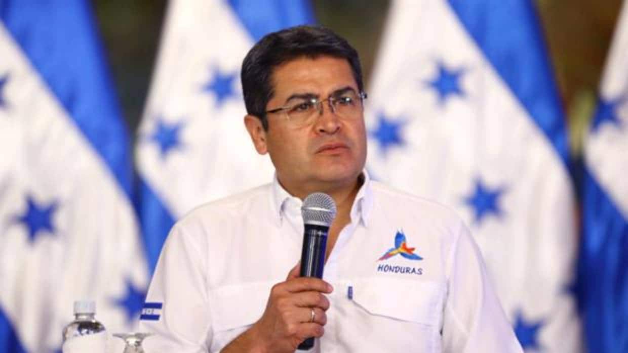 Simpatizantes del opositor Salvador Nasralla protestan este domingo en Tegucigalpa