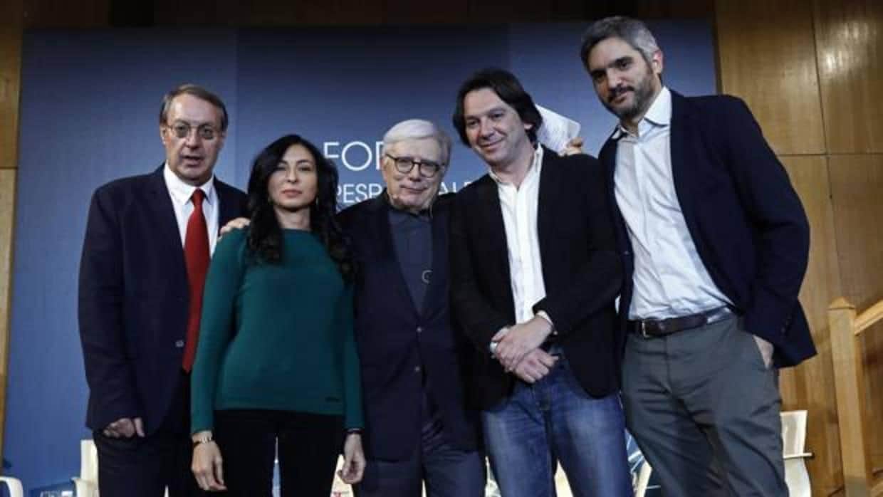 De izq. a dcha.: Rafael Mañueco, Mercedes Gallego, Juan P. Quiñonero, Pablo M. Díez y Javier Ansorena