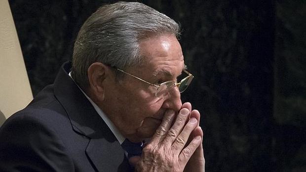 Cuba prolonga dos meses la última legislatura de Raúl Castro