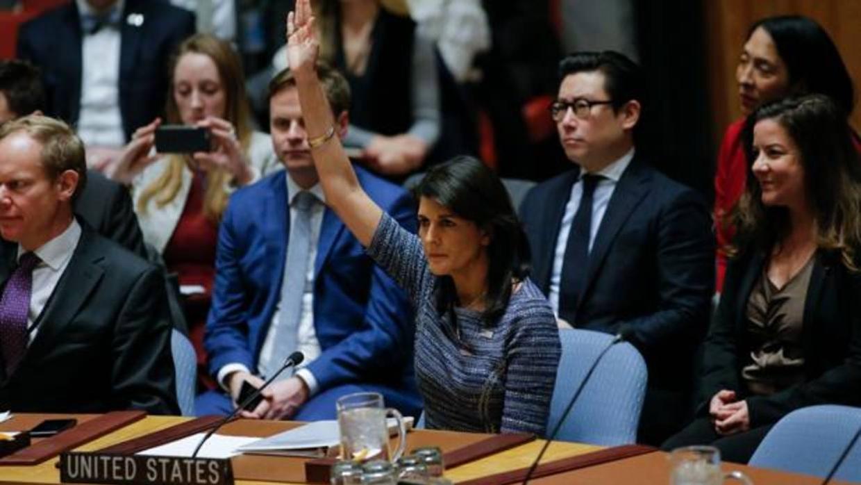 Nikki Haley, representante de EE.UU. ante Naciones Unidas, vota las nuevas sanciones a Corea del Norte