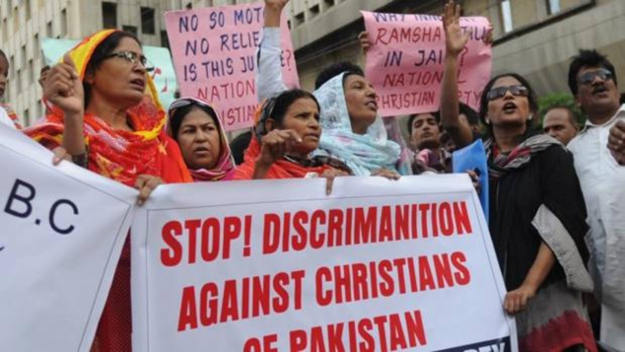 Manifestación de cristianos en Lahore después de un reciente atentado islamista