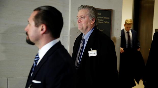 Bannon declarará ante un gran jurado por la trama rusa