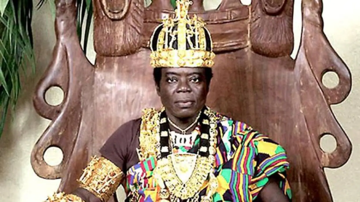 Cefas Bansah, el rey que gobierna a 300.000 ghaneses por Skype e «inspira» a Puigdemont