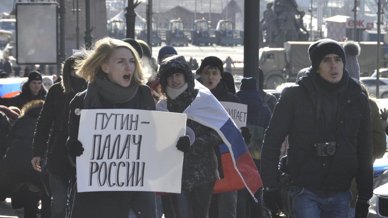 Cerca de 90 detenidos por manifestarse en Rusia, entre ellos el líder de la oposición Alexéi Navalni