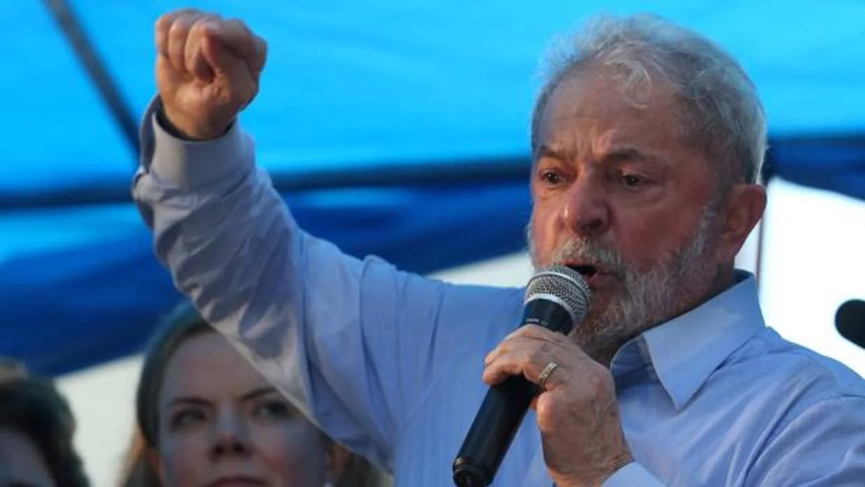 El expresidente de Brasil, Luiz Inácio Lula da Silva (2003-2010) es el favorito para las próximas elecciones presidenciales