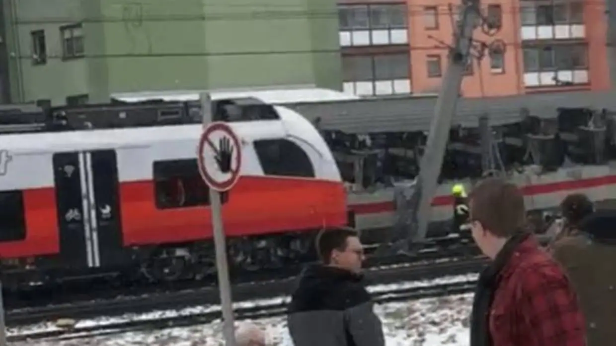 Al menos un muerto y 20 heridos en un accidente de tren en Austria