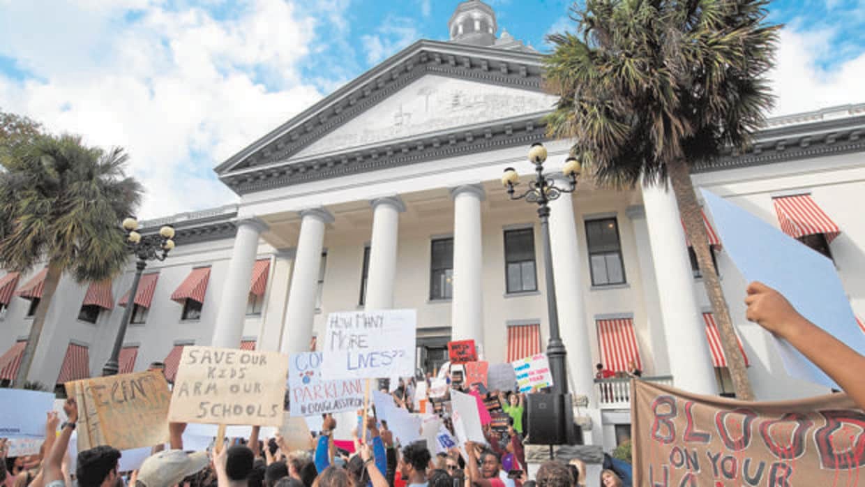 Manifestación frente al Capitolio de Florida