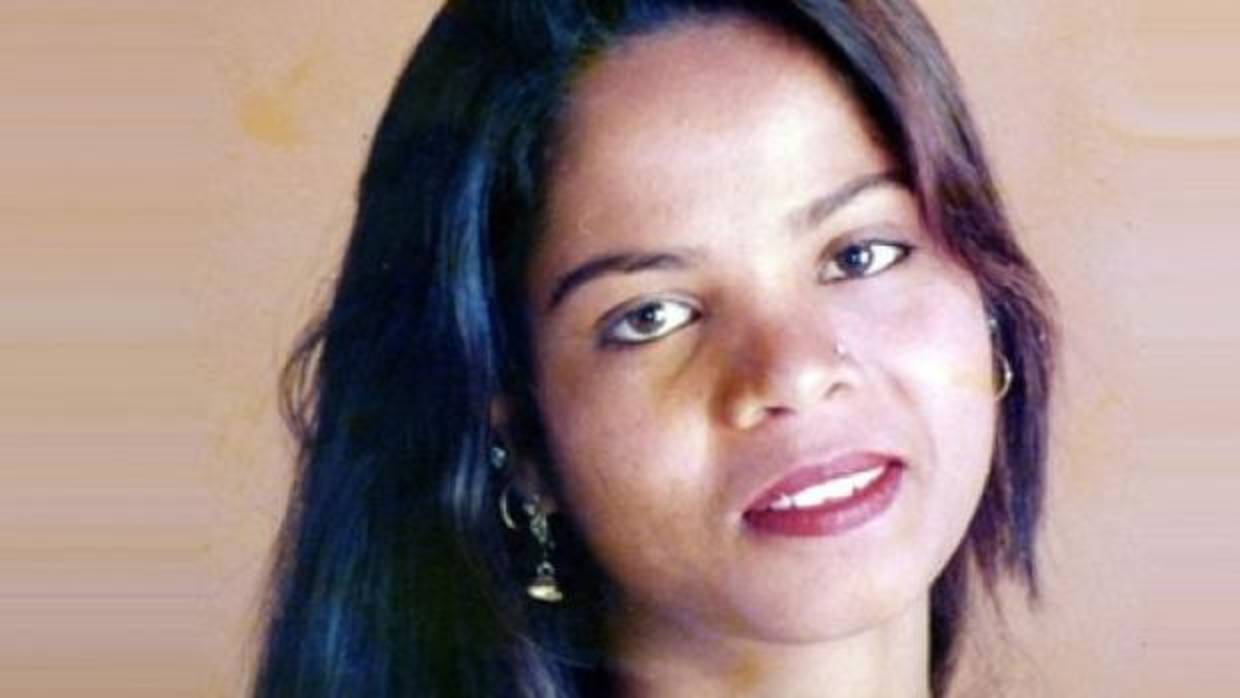 Asia Bibi, en una foto familiar antes de su detención en 2009