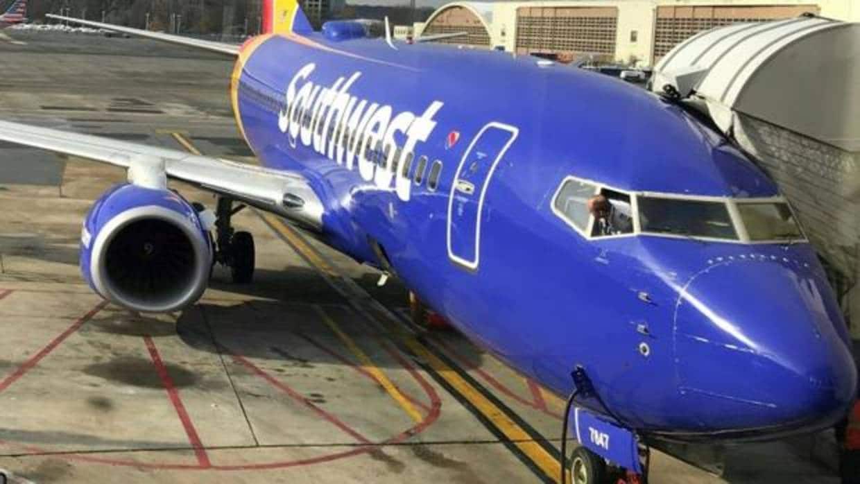 Otro vuelo de la compañía Southwest obligado a hacer un aterrizaje de emergencia