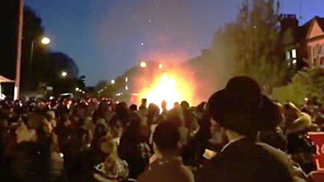 Al menos diez heridos por una explosión durante una fiesta tradicional judía en Londres