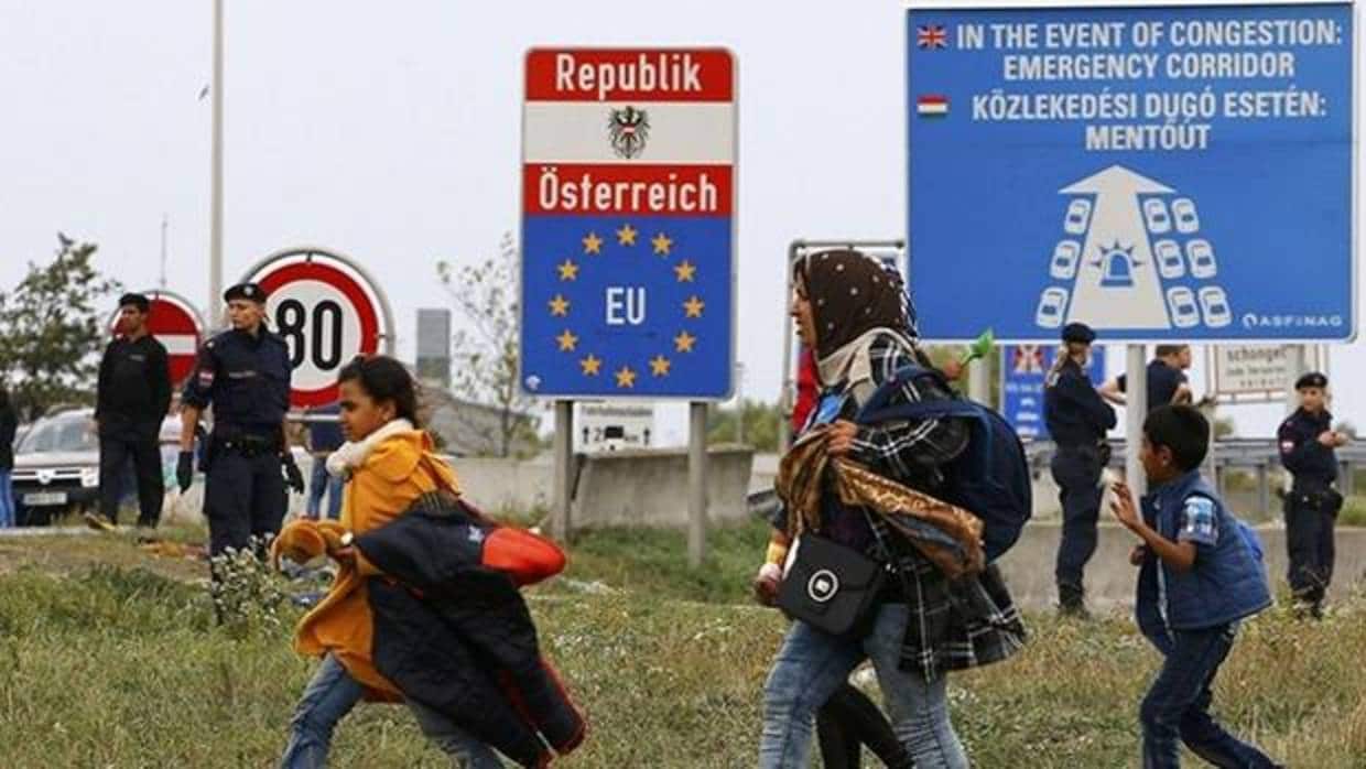 Austria utilizará su presidencia por turno de la UE para endurecer la política de refugiados