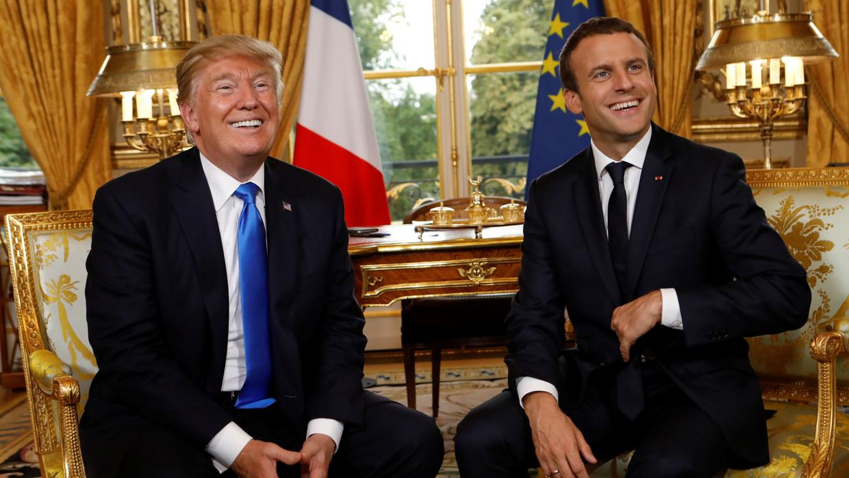 El presidente de los Estados Unidos, Donald Trump, junto al presidente de Francia. Emmanuel Macron