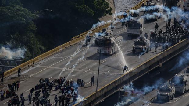 Bombas y balas: a un año de los asesinatos de los jóvenes en las protestas de Venezuela