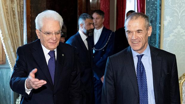 Mattarella se planta ante los eurófobos y aboca a Italia a comicios anticipados