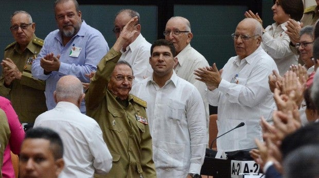 Raúl Castro, al frente de la comisión encargada de reformar la Constitución