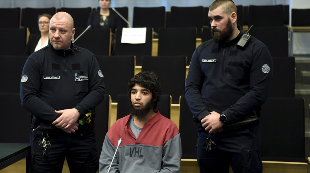 Abderrahman Bouanane durante su juicio en la prisión de Turku