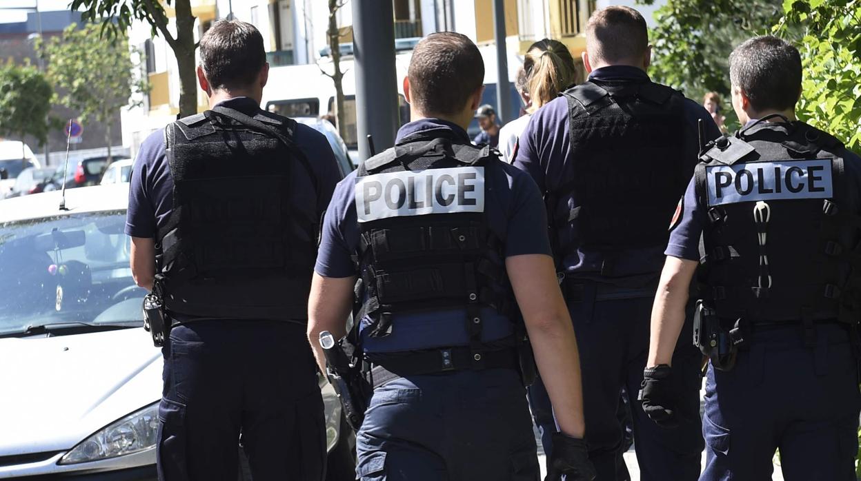 Un grupo de policías franceses