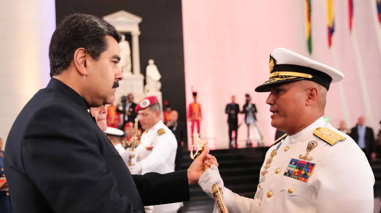 Nicolás Maduro participa en una ceremonia de ascensos a oficiales de la Fuerza Armada Nacional