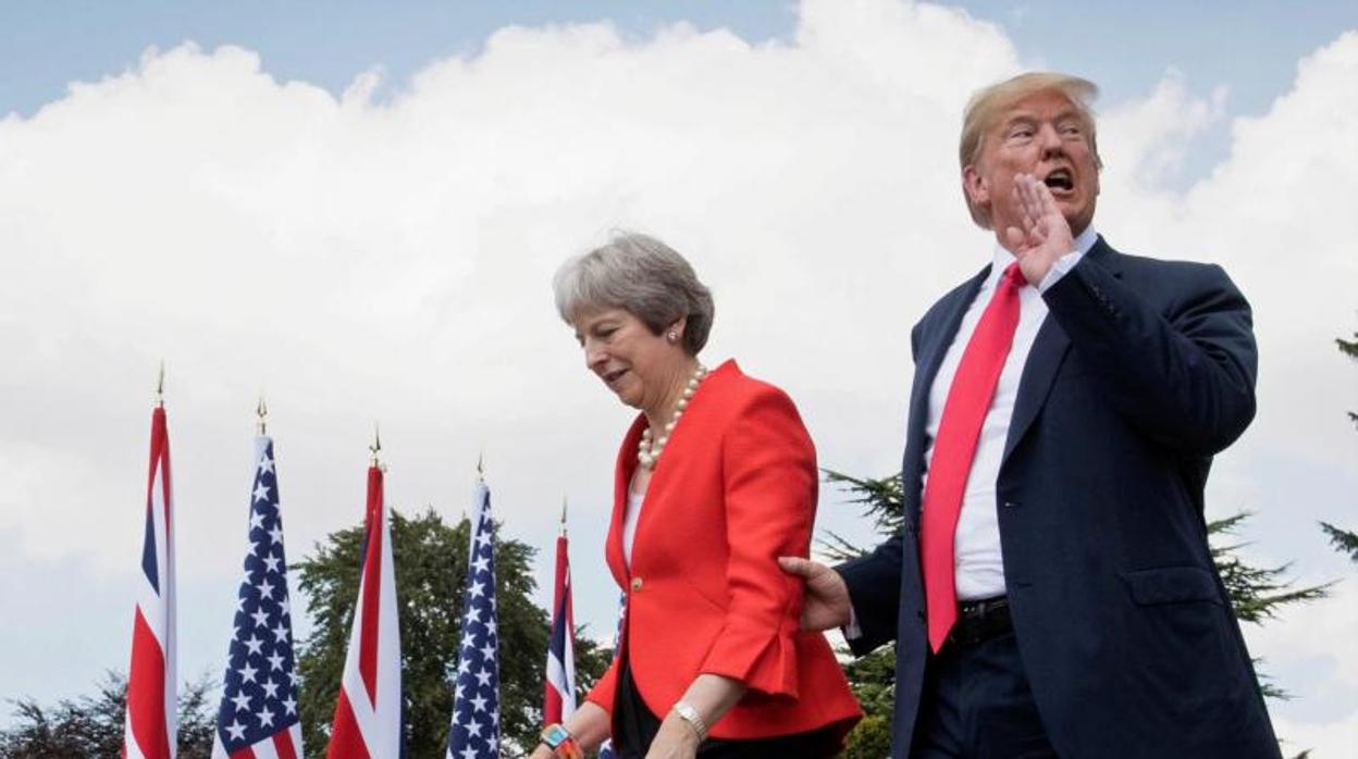 Trump aconsejó a May que demandara a la Unión Europea en lugar de negociar