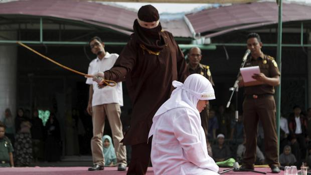 Encarcelada por abortar una menor violada por su hermano en Indonesia