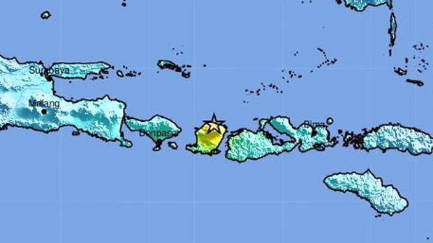 Cancelan la alerta de tsunami tras el seísmo de magnitud 7 en Indonesia