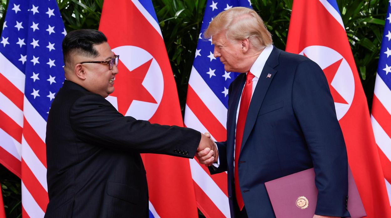 Donald Trump y el líder norcoreano Kim Jong-Un en la cumbre de Singapur