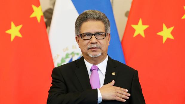 El Salvador rompe relaciones diplomáticas con Taiwán y las cambia por China