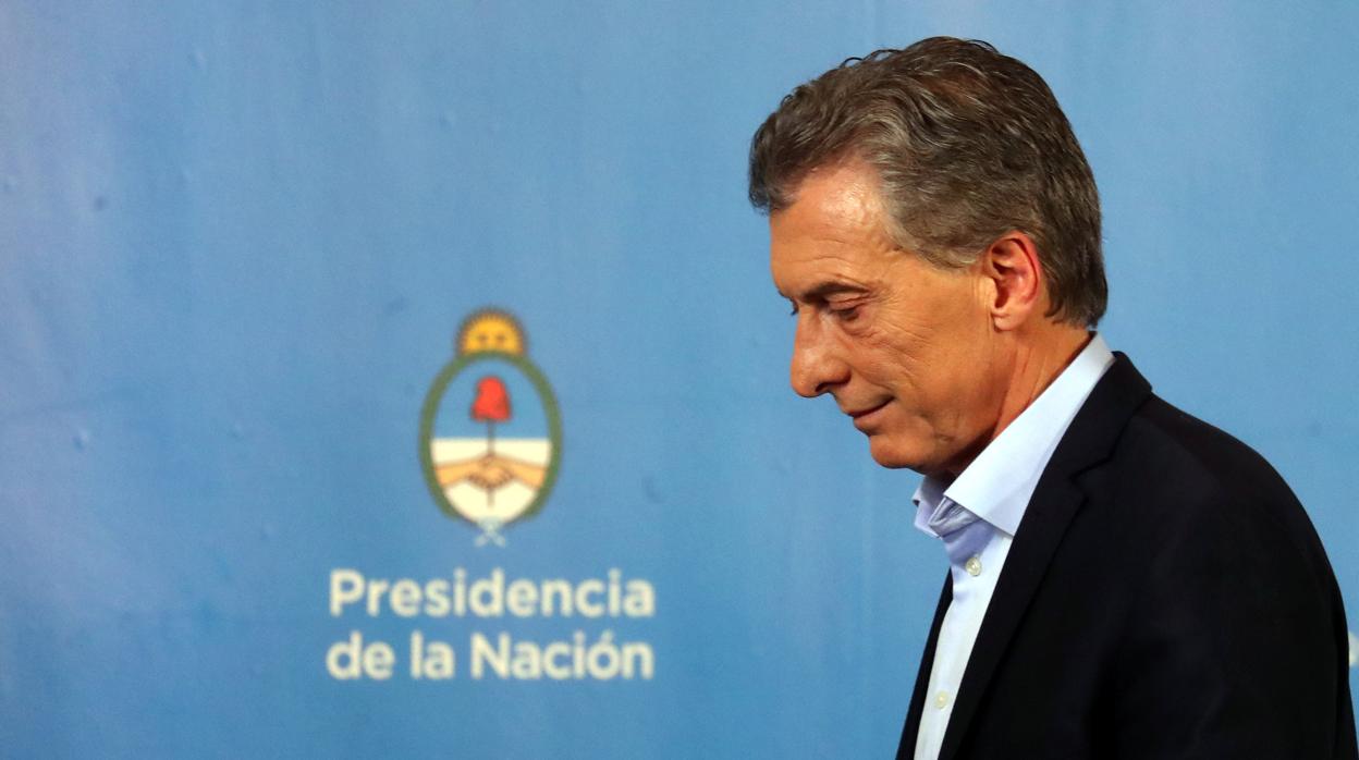 Macri se resigna y le mete el bisturí al Gobierno