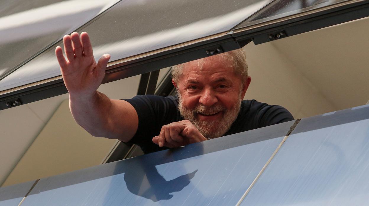 El expresidente brasileño Lula da Silva cumple una larga condena por corrupción