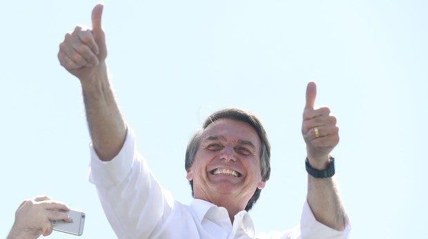 El ataque sufrido por Bolsonaro tiene leve efecto en la disputa electoral