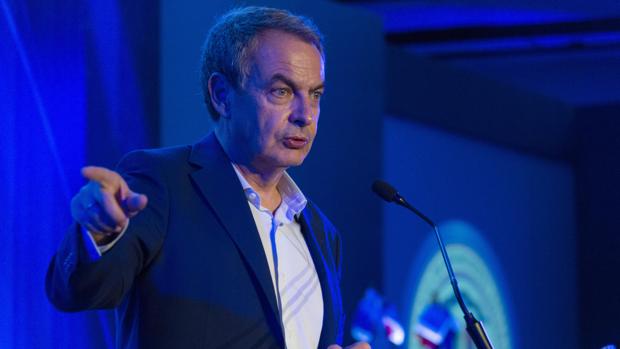 El Gobierno español critica los «insultos» del secretario general de la OEA a Zapatero y pide respeto