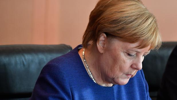 Merkel, debilitada tras perder la presidencia de su grupo parlamentario