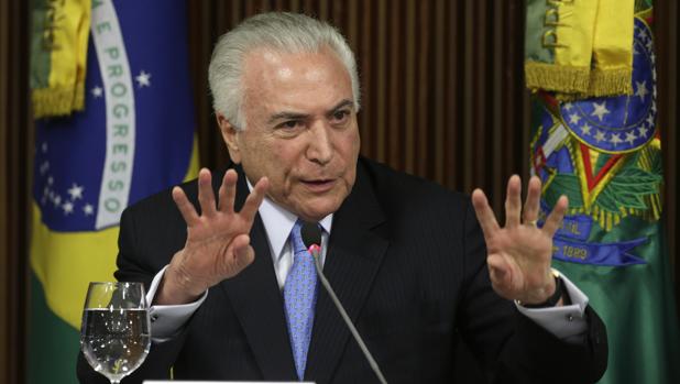 La Fiscalía de Brasil pide al Supremo que frene la investigación por corrupción contra Temer