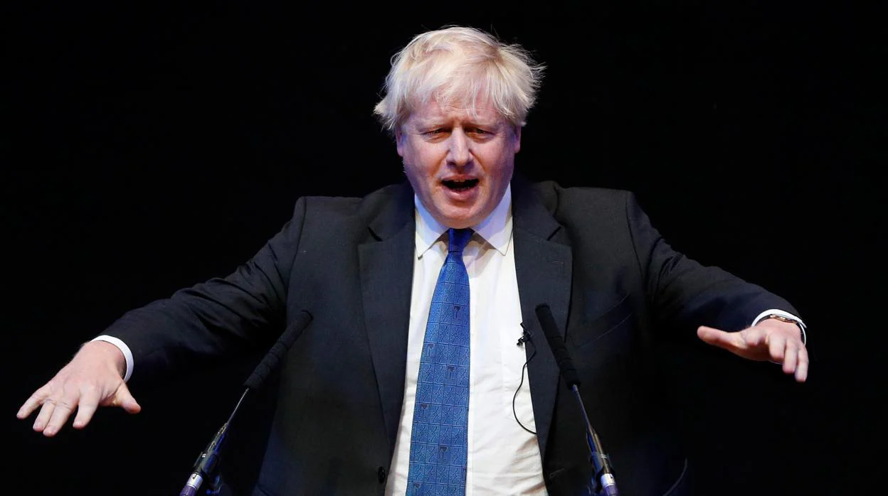 Boris Johnson califica de «humillante» la propuesta de Brexit de Theresa May