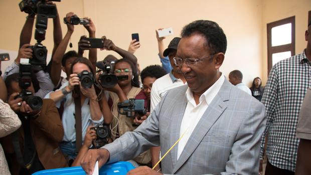 Madagascar vota a su próximo presidente entre 36 candidatos