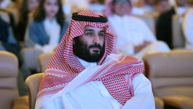 El príncipe heredero saudí mandó 11 mensajes al jefe de los agentes que mataron a Khashoggi, según «WSJ»