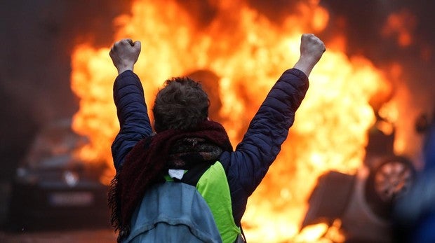 Un español residente en París, sobre las protestas: «La situación ha empeorado, hay más violencia»