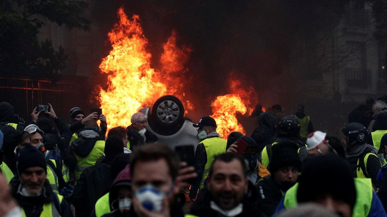 Manifestantes con chalecos amarillos, el pasado sábado en París