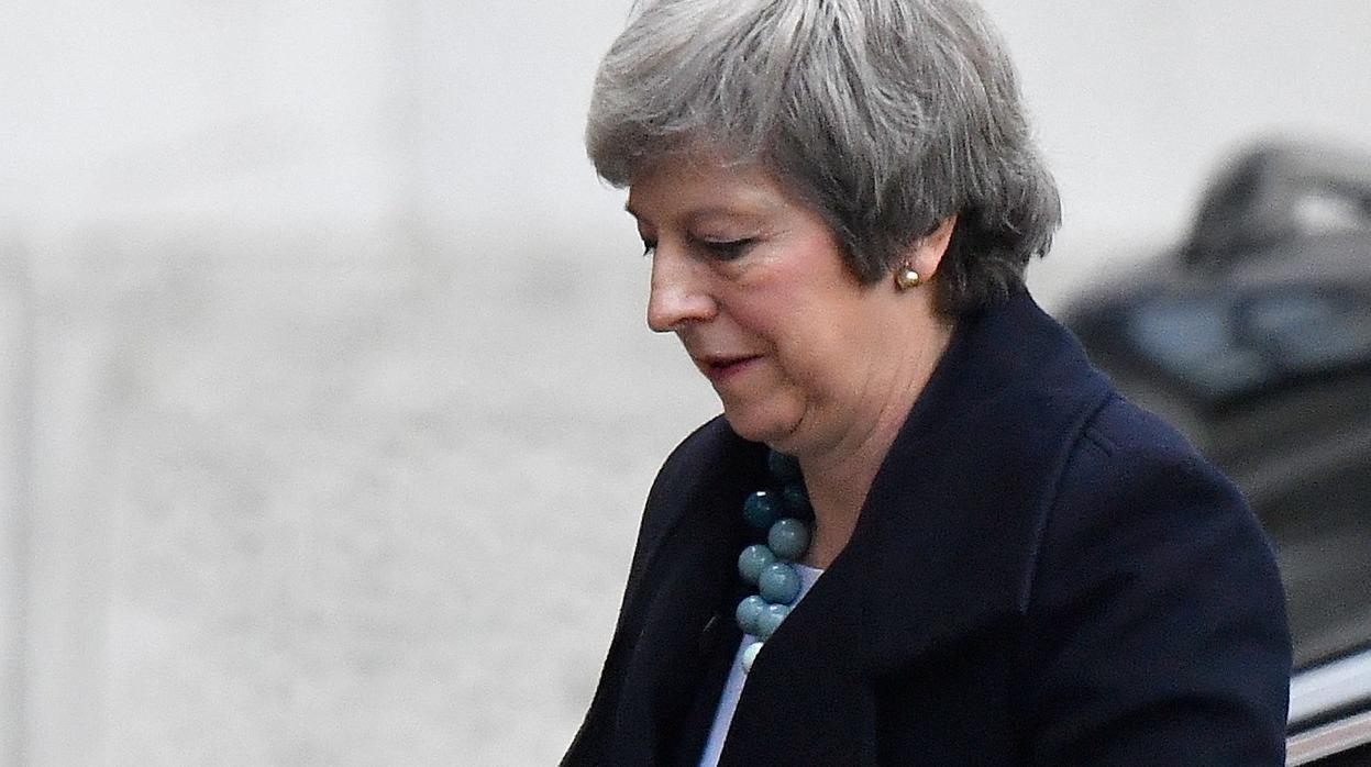 May cancela la votación del Brexit en el Parlamento para evitar su fracaso