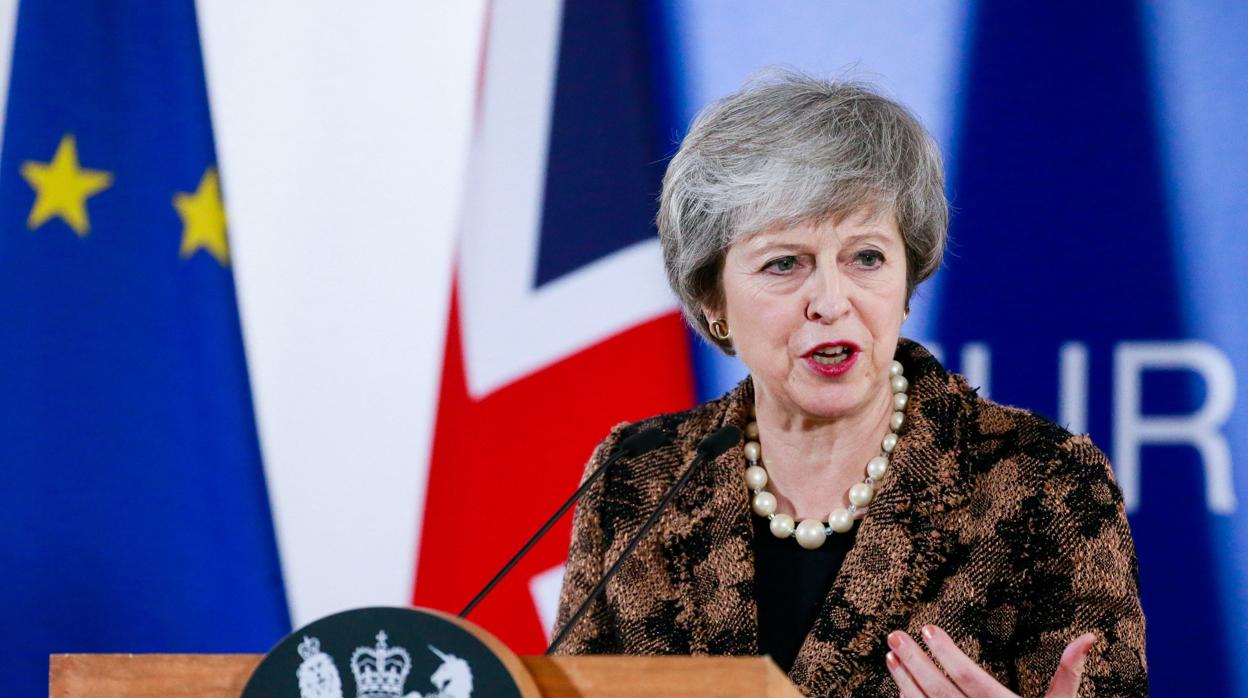 La primera ministra Theresa May ofrece una rueda de prensa tras la cumbre de la UE