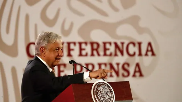 López Obrador presenta unos presupuestos sociales con señales de certidumbre a los mercados