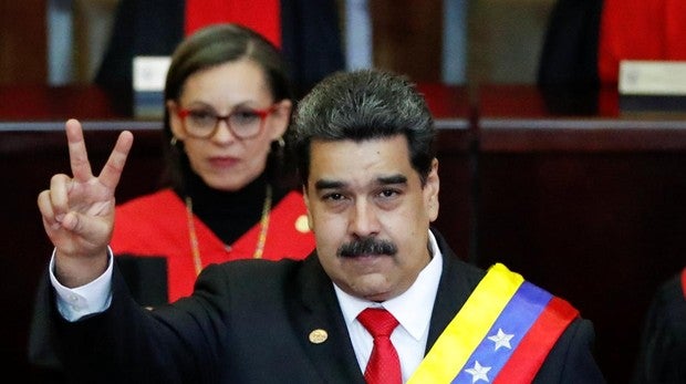 Maduro se convierte en presidente «ilegítimo» de Venezuela, aislado por la comunidad internacional