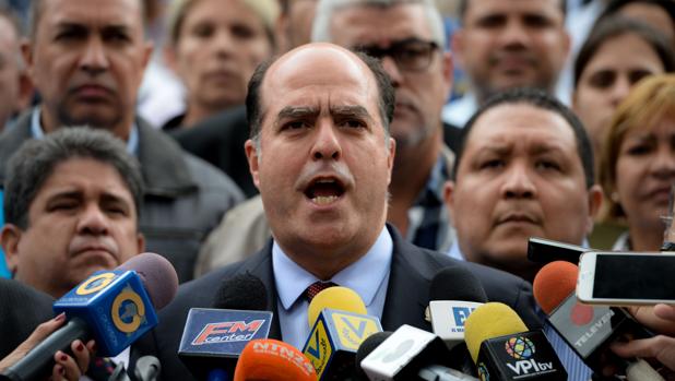 Julio Borges: «Para que caiga Maduro hay que fracturar la cúpula militar y su subordinación a Cuba»